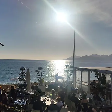 Superbe 3 Pieces Moderne Proche Vieux Port Et Palais Des Festivals A 50 M Des Plages דירה *