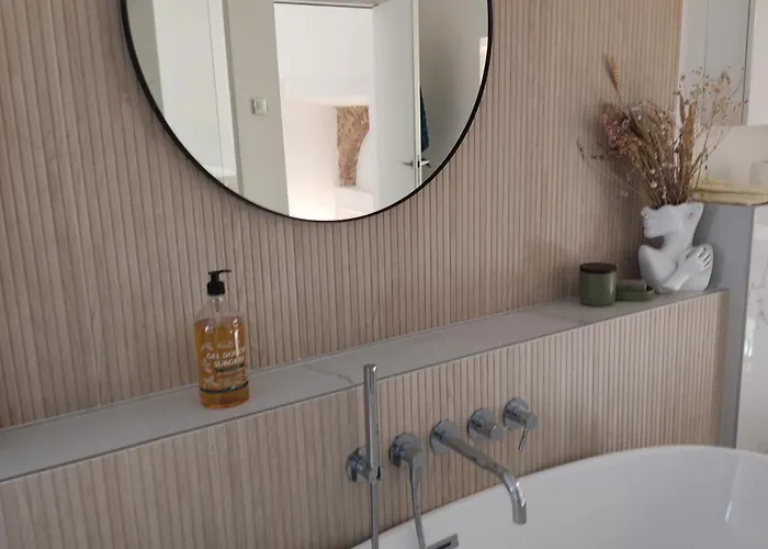 Superbe 3 Pieces Moderne Proche Vieux Port Et Palais Des Festivals A 50 M Des Plages Канны