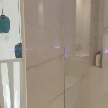 Apartament Superbe 3 Pieces Moderne Proche Vieux Port Et Palais Des Festivals A 50 M Des Plages Cannes